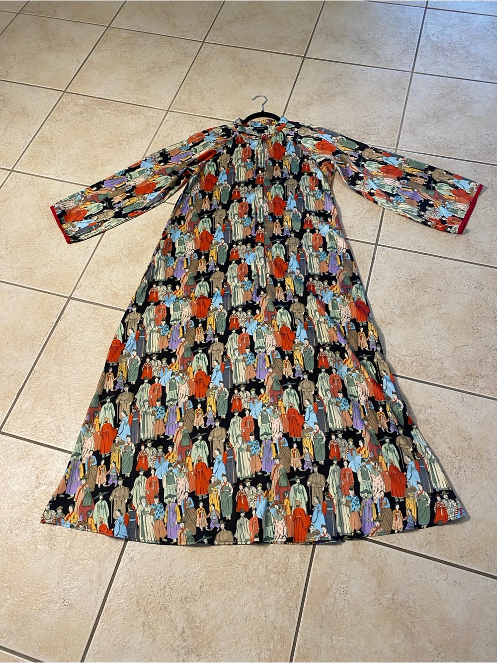 Natori Multicolor Printed Long Robe with Figure Motif - Picture 11 of 12